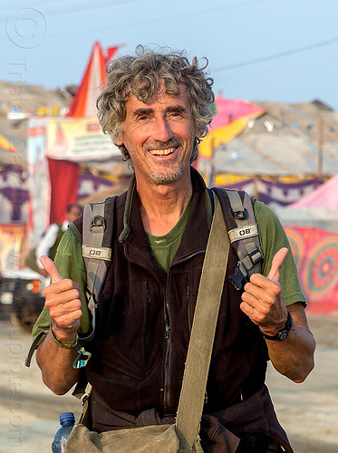 tristan savatier - thumbs up, hindu pilgrimage, hinduism, kumbh mela, man, self-portrait, selfie, thumbs up