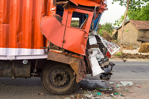 truck accident - frontal collision - crushed cab (india), cabin, crashed, crushed, delhi gujarat fleet carrier, dgfc, frontal collision, head-on collision, lorry accident, road crash, tata motors, traffic accident, traffic crash, truck accident, wreck