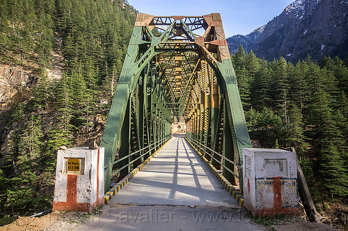 truss bridge - road bridge - bhagirathi valley (india), bhagirathi valley, forest, jadh ganga bridge, mountains, road, single lane, truss bridge, vanishing point