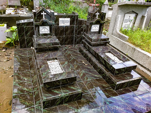 two tombs in jogjakarta christian cemetery, graves, graveyard, jogjakarta christian cemetery, tombs, tpu utaralaya
