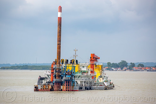 utility barge planting a metal pile in the sea floor, boat, cai jun 1, cargo ship, madura strait, merchant ship, surabaya