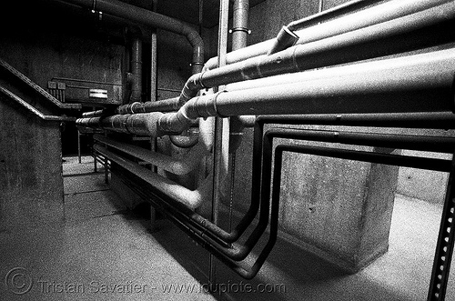 utility tunnel with pipes (paris), pipes, semapa, trespassing, utility tunnel, zac tolbiac