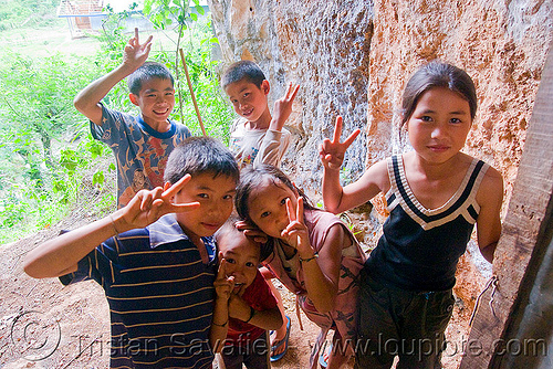 v-sign kids (laos), child, kids, peace sign, v-sign, viang xai, victory sign