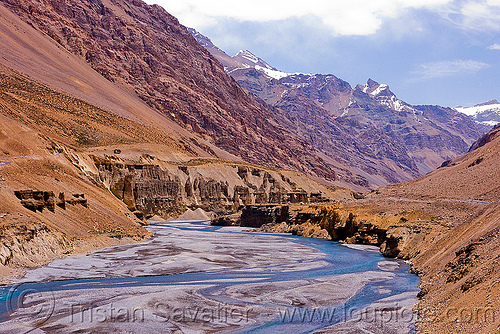 valley between sarchu and lachulung pass - manali to leh road (india), ladakh, landscape, mountain river, mountains, river bed, sarchu, valley