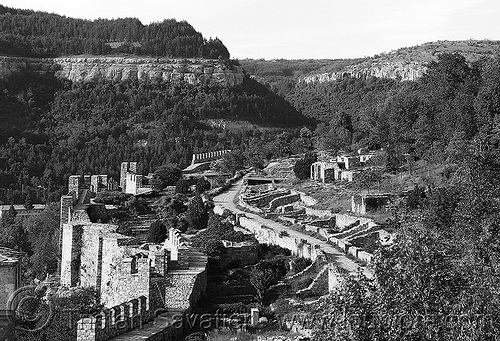 veliko-tarnovo - city walls (bulgaria), citadel, city walls, fortress, landscape, ruins, veliko tarnovo