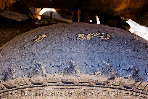 very bald tire, argentina, bald tire, car, molinos, noroeste argentino, old, overused, used, very bald