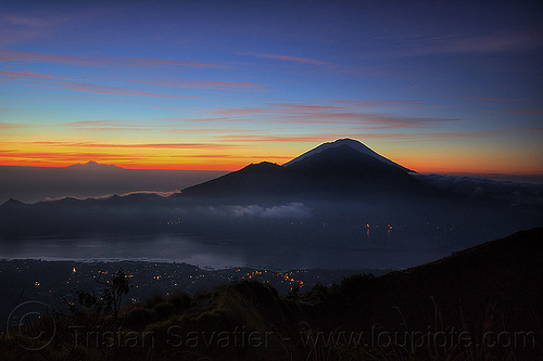 view from batur volcano at sunrise, agung volcano, bali, batur volcano, before sunrise, clouds, dawn, gunung abang, gunung agung, gunung batur, lake batur, landscape, lombok, mount abang, mount agung, mount batur, night, volcanoes