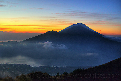 view from batur volcano at sunrise, agung volcano, bali, batur volcano, before sunrise, clouds, dawn, gunung abang, gunung agung, gunung batur, lake batur, landscape, lombok, mount abang, mount agung, mount batur, volcanoes