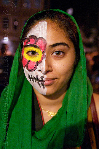 woman with half skull makeup - día de los muertos - halloween (san francisco), day of the dead, dia de los muertos, face painting, facepaint, half face, halloween, makeup, night, woman