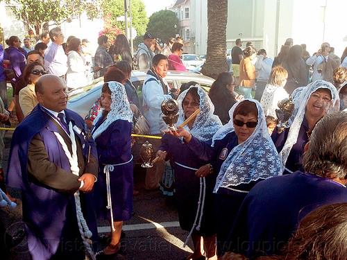 women holding thuribles with burning incense in catholic procession, censers, crowd, incense, lace, lord of miracles, parade, peruvians, señor de los milagros, smoke, smoking, thuribles, veiled, white veils, women