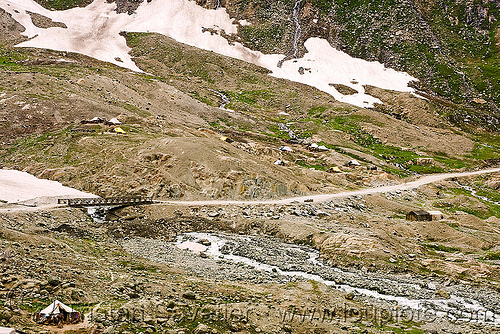 zojila pass - drass valley - leh to srinagar road - kashmir, dras valley, drass valley, kashmir, mountains, snow, zoji la, zoji pass, zojila pass