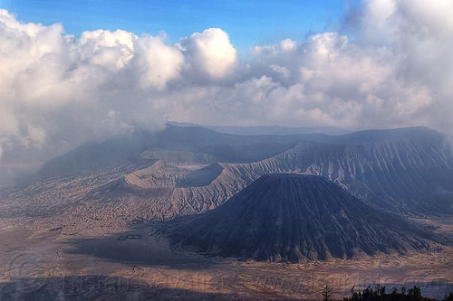 bromo volcano - tengger caldera (java), batok volcano, bromo volcano, cloudy sky, couds, gunung batok, gunung bromo, landscape, lautan pasir, sand, stratovolcano, tengger caldera, volcanic ash, volcanic cone
