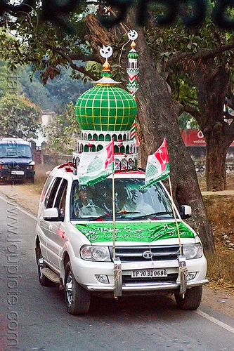 car decorated with a mosque dome and minaret on its roof - eid-milad-un-nabi muslim festival (india), decorated car, dome, eid e milad un nabi, eid e milād un nabī, flags, islam, mawlid, minaret, mosque, muhammad's birthday, muslim festival, nabi day, prophet's birthday, tata motors, عید میلاد النبی, ईद मिलाद नबी
