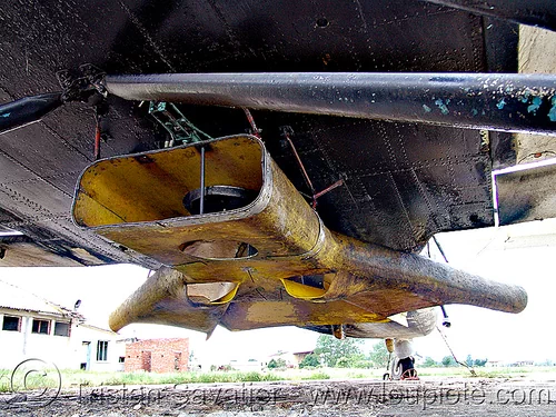 crop duster nozzle - plane underbelly, aircraft, aist-3, an-2 colt, antonov an-2, antonov colt, circuit kaloyanovo, crop duster, crop dusting, lz-1102, spray plane, spraying nozzle, underbelly, антонов ан-2, писта калояново