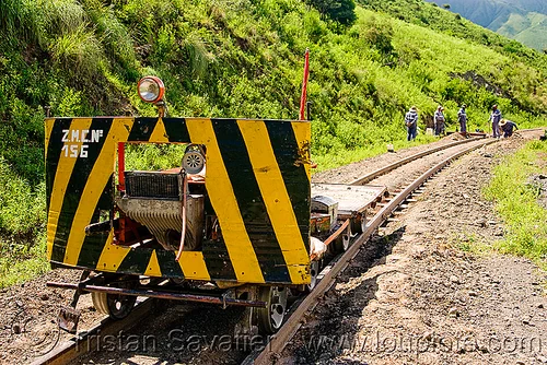 draisine used to carry equipment for track maintenance (argentina), argentina, dolly, draisine, metric gauge, narrow gauge, noroeste argentino, rail trolley, railroad construction, railroad speeder, railroad tracks, railway tracks, single track, track maintenance, tren a las nubes, workers, zmcn 156