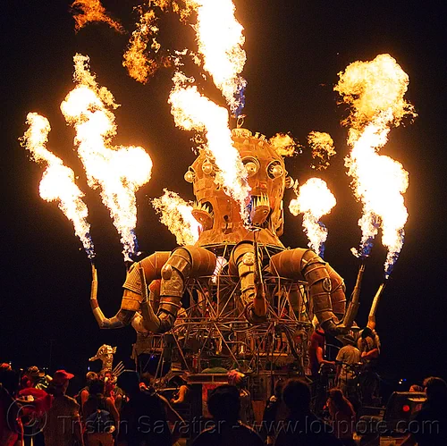 el pulpo mecanico, burning man art cars, burning man at night, el pulpo mecanico, fire, mutant vehicles, octopus art car, sculpture, steampunk octopus