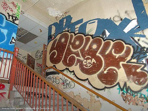 graffiti - abandoned hospital (presidio, san francisco), abandoned building, abandoned hospital, graffiti, presidio hospital, presidio landmark apartments, trespassing