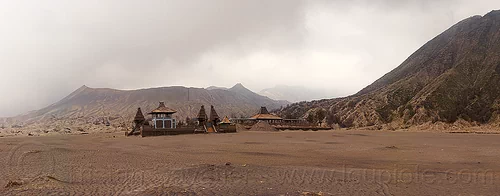 gunung bromo - volcano - pura luhur poten hindu temple (java), bromo volcano, gunung bromo, hinduism, landscape, lautan pasir, mountains, poten bromo temple, poten hindu temple, pura luhur poten, sea of sand, tengger caldera, volcanic ash, volcanic cone