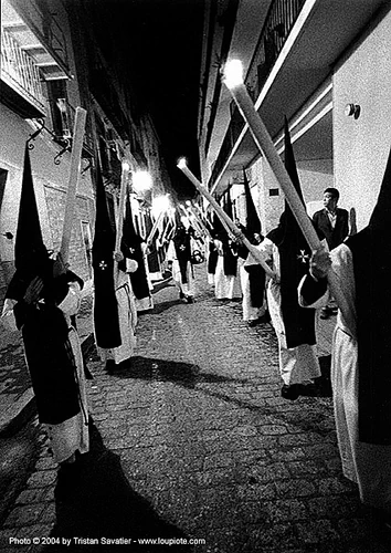 hermandad de la soledad de san lorenzo - nazarenos - semana santa en sevilla, candles, easter, hermandad de la soledad de san lorenzo, nazareens, nazarenos, night, semana santa, sevilla