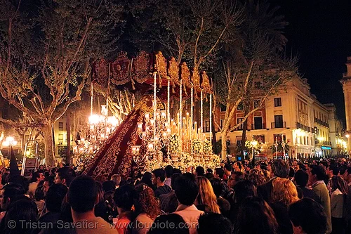 hermandad de los panaderos - paso de la virgen - semana santa en sevilla, candles, easter, float, hermandad de los panaderos, madonna, nazarenos, night, paso de la virgen, sacred art, semana santa, sevilla