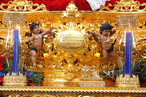 hermandad del baratillo - details od the paso de cristo - semana santa en sevilla, easter, el baratillo, float, hermandad del baratillo, madonna, paso de cristo, paso de la virgen, sacred art, semana santa, sevilla