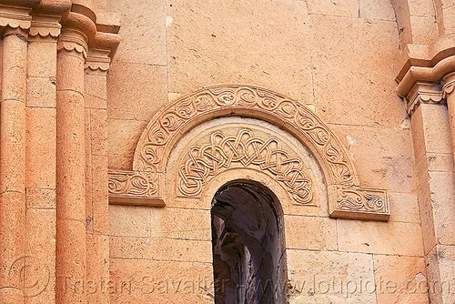 işhan monastery - georgian church ruin (turkey country), byzantine architecture, decoration, floral, geometric, georgian church ruins, ishan church, ishan monastery, işhan, low-relief, motives, orthodox christian, window