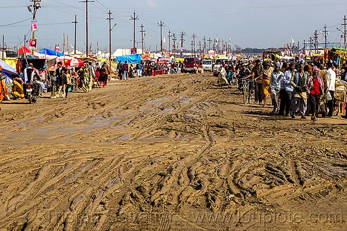muddy road - kumbh mela 2013 (india), crowd, hindu pilgrimage, hinduism, kumbh mela, mud ruts, muddy road, muddy street, walking