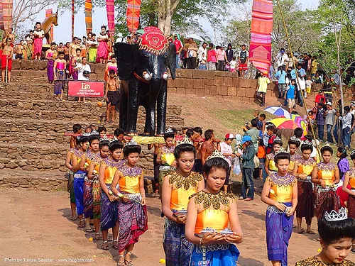 ปราสาทหินพนมรุ้ง - phanom rung festival - thailand, black elephant, carnival float, elephant sculpture, elephant statue, ปราสาทหินพนมรุ้ง
