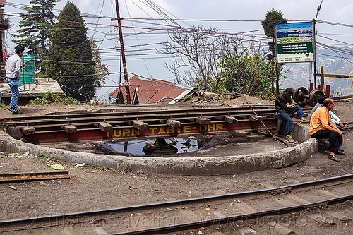 railway turntable - darjeeling (india), darjeeling himalayan railway, darjeeling toy train, narrow gauge, railroad tracks, railway turntable, steam engine, steam locomotive, steam train engine