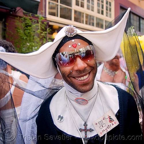 soeur mystrah - sisters of perpetual indulgence - brides of march (san francisco), bindis, bride, brides of march, christian cross, couvent de paname, jewelry, makeup, man, nuns, soeur mystrah, sunglasses, wedding, white