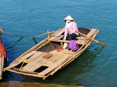 thúng chai boat - vietnam, asian woman, asian women, bamboo, basket boat, round boat, sea, thung chai, thúng chai