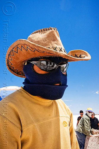 total sun protection, argentina, blue sky, face mask, hat, headgear, hood, jujuy, man, noroeste argentino, salar, salinas grandes, salt bed, salt flats, salt lake, sunglasses, white, worker