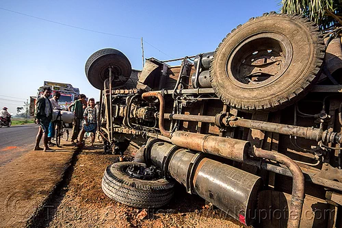 underbelly of overturned truck (india), crash, lorry accident, overturned truck, road, rollover, tata motors, traffic accident, truck accident, underbelly, wreck